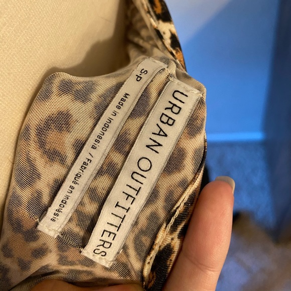 Cheetah blouse - Picture 5 of 5